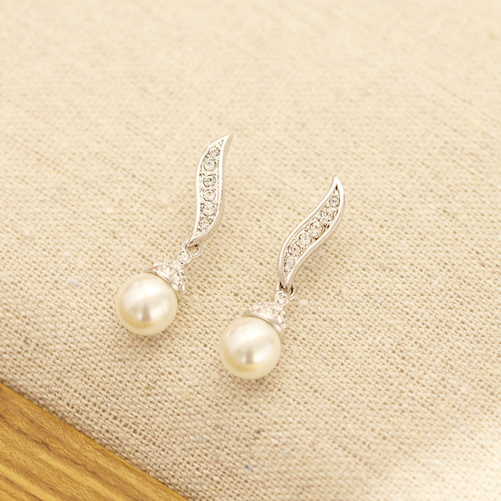 Classic Elegant Graceful Gold-plated Two-color Artificial Pearl Earrings