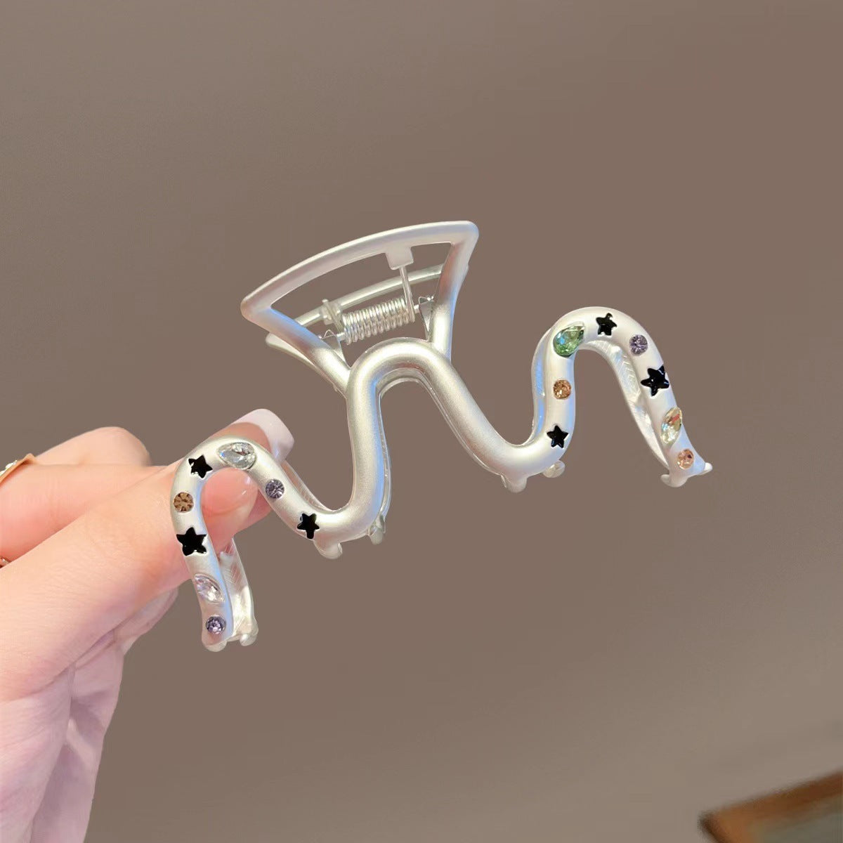 Women's Fashion Temperament Large Shark Clip